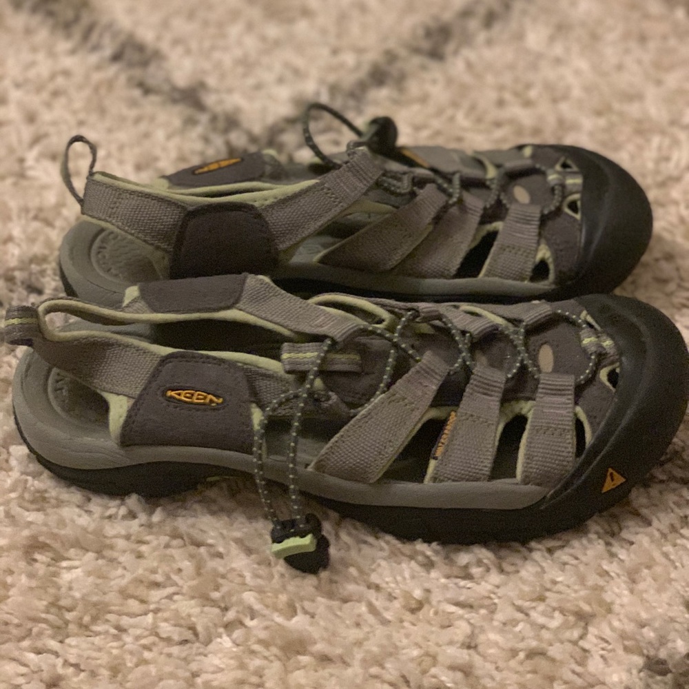 Keen water/hiking shoes